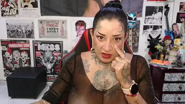 Rollyderolandia666 on StripChat 