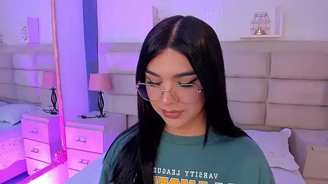 Freechat RoseCassie on StripChat