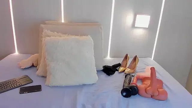 sasha_riverss on StripChat 