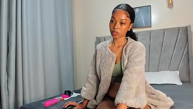 thee_sexy_goddess on StripChat 