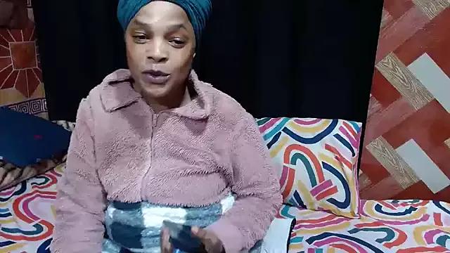 Freechat Thickbootykim on StripChat