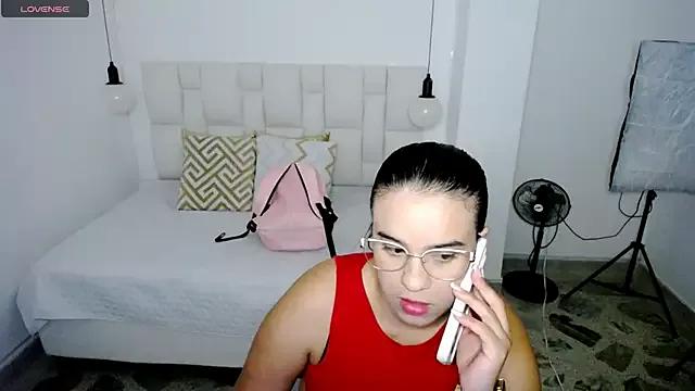 tiffany__pink on StripChat 