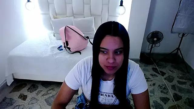 tiffany__pink on StripChat 