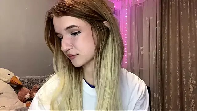 VikkiWittel on StripChat 