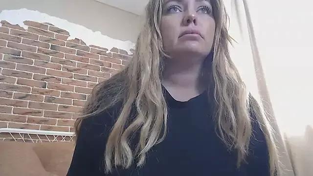 xxkristinaxx on StripChat 