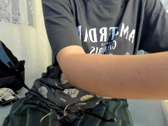 AlexaFoxy18 on BongaCams