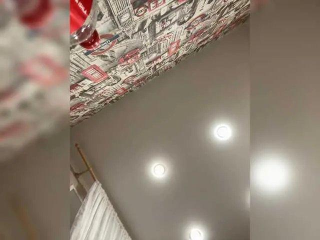 Offline Denichka14 on BongaCams