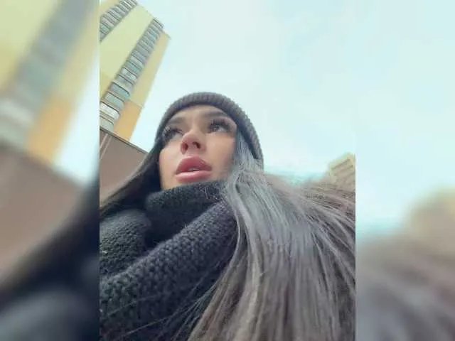 EwaBrown —  Hi ! I'm Eva  THE BEST GIFT MANY TIMES 2 TOK  LOVENS from 2 TOK  FAVORITE VIBRATION 27 TOK  RANDOM 22  WAVE 55  PULSE 222  FIREWORKS 333  EARTHQUAKE 555  STRONG VIBRATION 777  HARD from 999 = 300 sec 