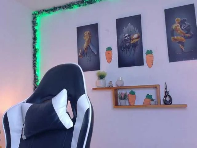 Offline sofia-arango1107 on BongaCams