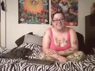 angelshempire420 — chill vibes only while i tattoo #feet #chubby #tattooedwife sub to O.F [482 tokens remaining]