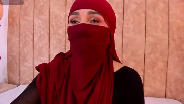 Freechat _alishaa_c on StripChat