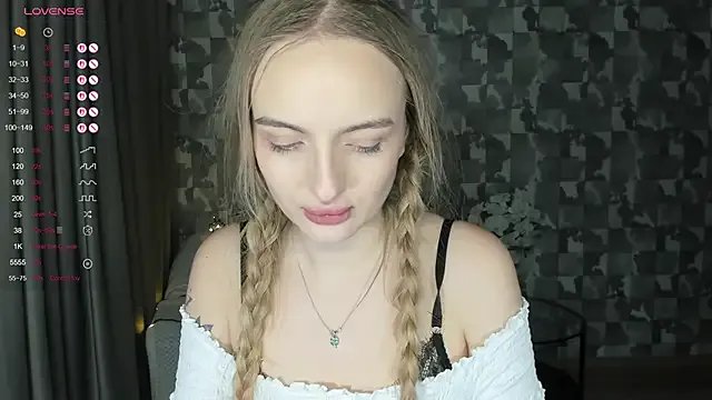 Freechat A_delina on StripChat