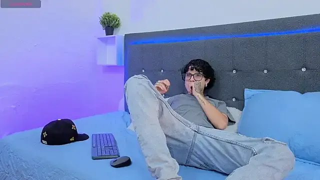 Ale_cuzz — my firts naked