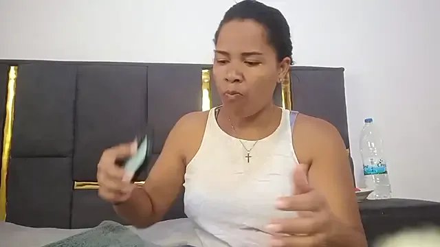 Freechat aleixane on StripChat