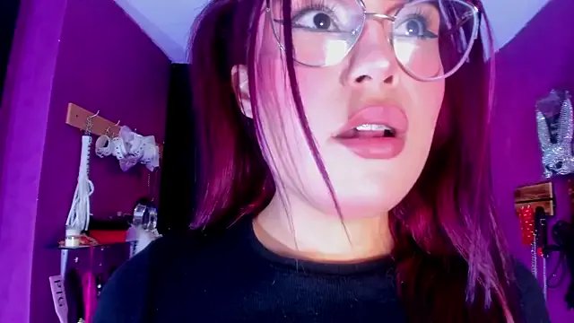 Alexa_Slave on StripChat