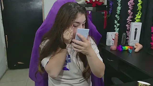 StripChat ann_bronw is Freechat ann_bronw — Fuck pussy with dildo (cum)