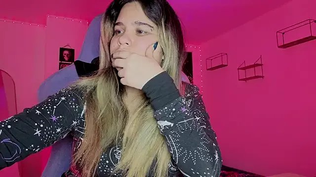 StripChat AshGraven is Freechat AshGraven — take it all off