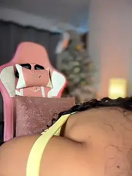 bella__honey on StripChat