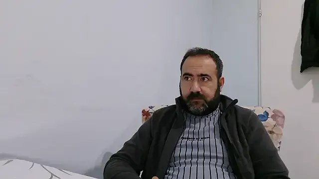 big_snakee on StripChat