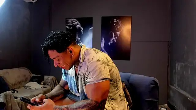 bradley_smith on StripChat