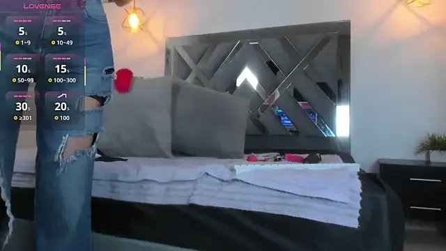 Candy_Hott7 — show tits