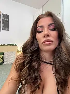 CelineReys on StripChat