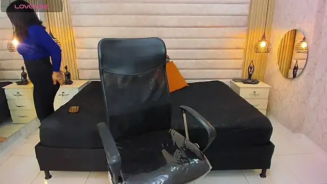 Dantzel_ — show wet pussy