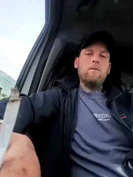 dave32000 — Freechat on StripChat