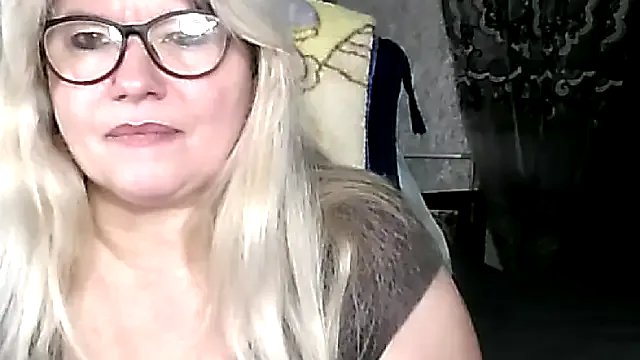 StripChat Diana_49 is Freechat Diana_49 — naked boobs