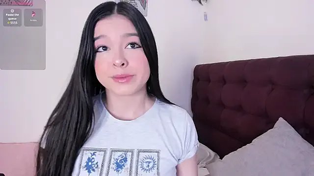 Dulcee_1 on StripChat