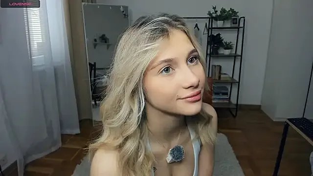 FaaBinaa on StripChat