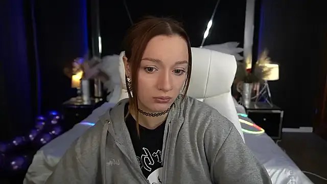 FoxyMayy on StripChat