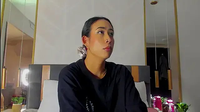 GabyPetit — fingers in my pussy in doggystyle