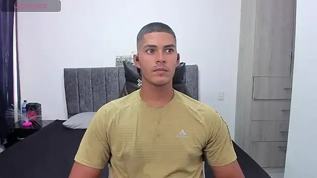 Freechat Iamdylan777 on StripChat