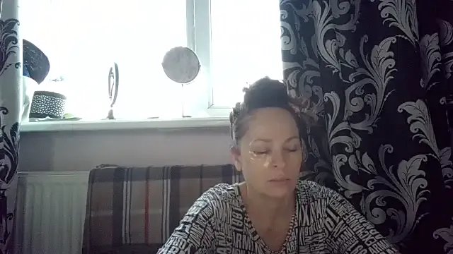 Freechat LindaStarS on StripChat