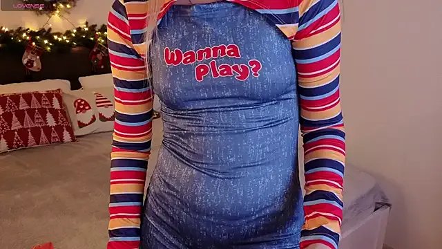 Lora_Rosee on StripChat