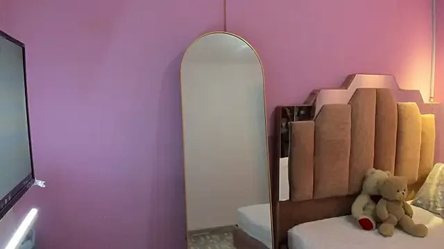 LoveQueen2 on StripChat