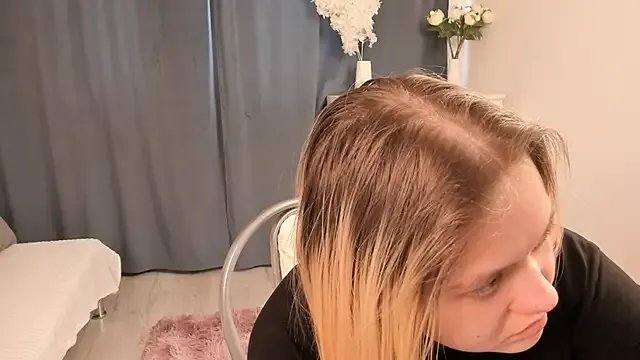 MariamGravert — show a heart + ahegao