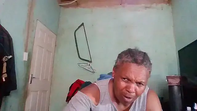 Nicky52 on StripChat