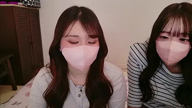 noa_chi on StripChat