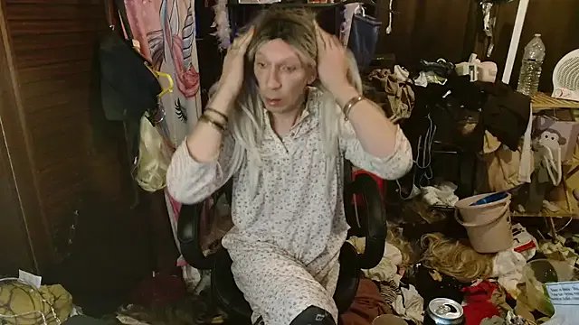 Ombeline1 on StripChat