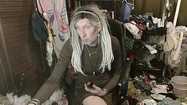 Ombeline1 on StripChat