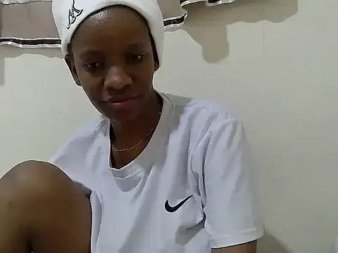 prettybeee on StripChat