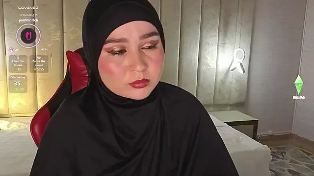 SamiQuest — oil tits very hot