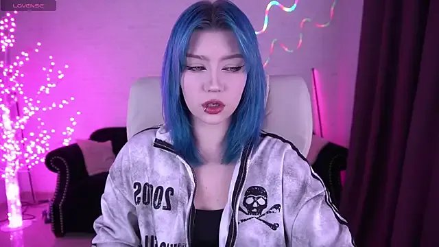 SelenaIris on StripChat