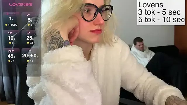 Sexy_Sweets on StripChat
