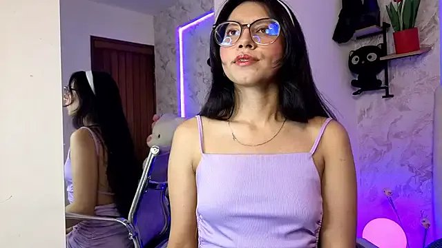 VioletxBloom on StripChat