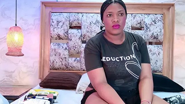 ZOLEY_WATSON on StripChat